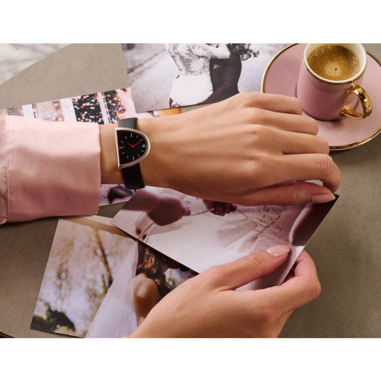 ساعت مچی iv13q1285 دنیش دیزاین