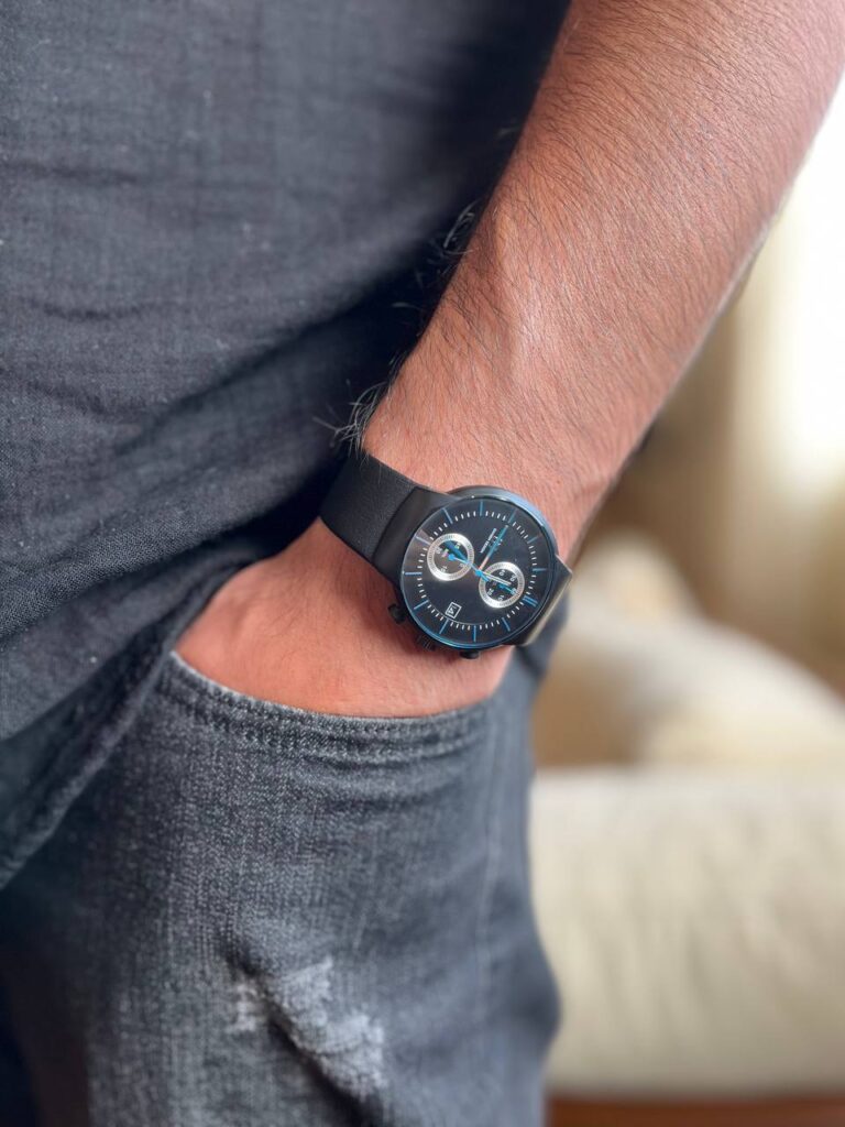 ساعت مچی iq22q1128 دنیش دیزاین