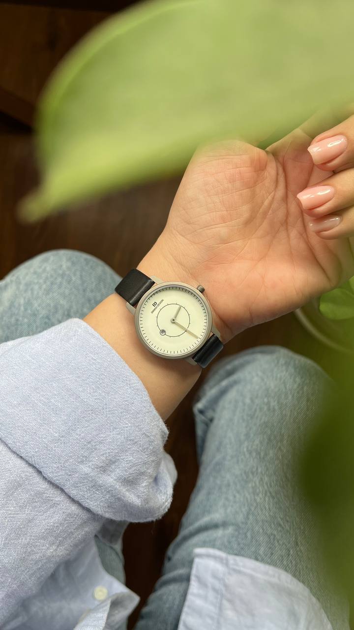 ساعت مچی iv12q832 زنانه دنیش دیزاین